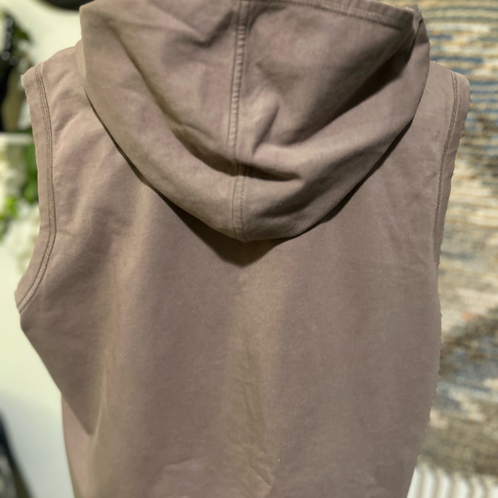 Sport Savvy Floral Embroidered Hooded Vest - Picture 6 of 8